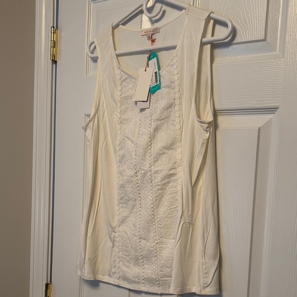 Skies Are Blue White Lace Front Knit Sleeveless Top - Picture 5 of 6